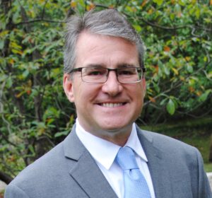 Headshot of Chris Pierce