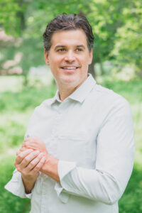 Headshot of Peter Economou